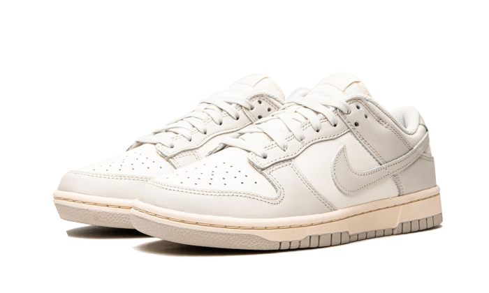 Dunk Low Light Bone