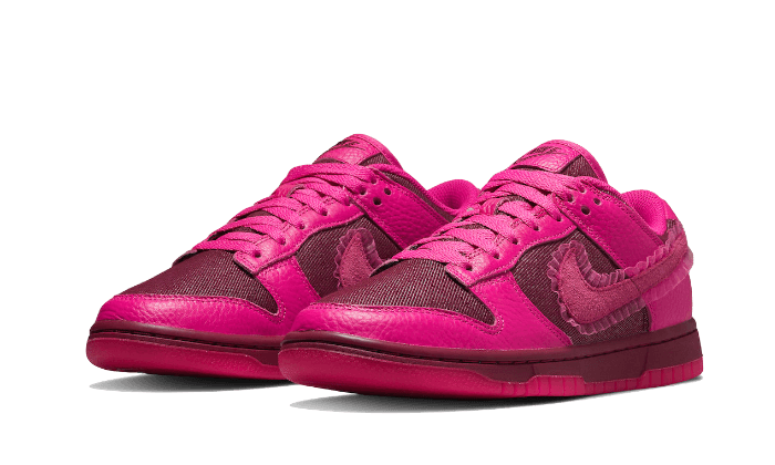 Dunk Low Valentines Day (2022)