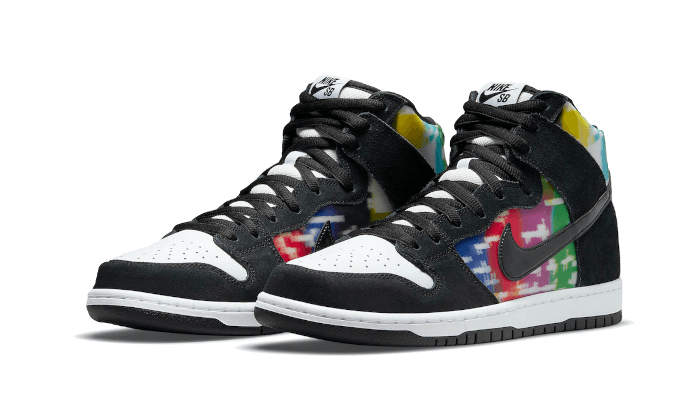 SB Dunk High TV Signal