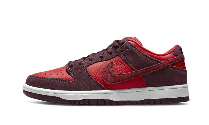 SB Dunk Low Cherry