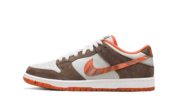 SB Dunk Low Crushed D.C.