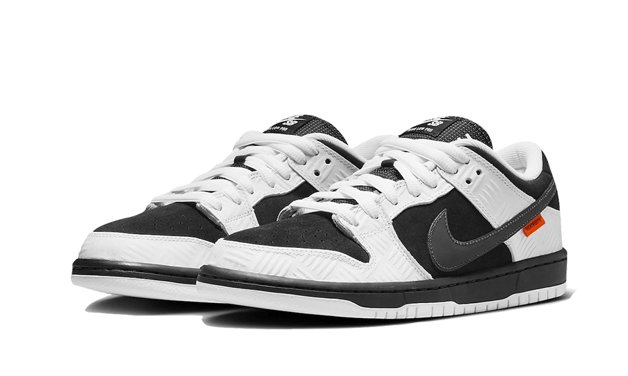 SB Dunk Low TIGHTBOOTH